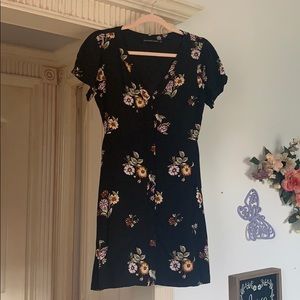 💥SOLD 💥Abercrombie and Fitch Flowered Dress